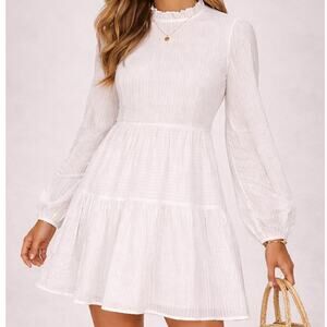 En Saison White Textured Knit Ruffle Neck Long Sleeve Dress size Small